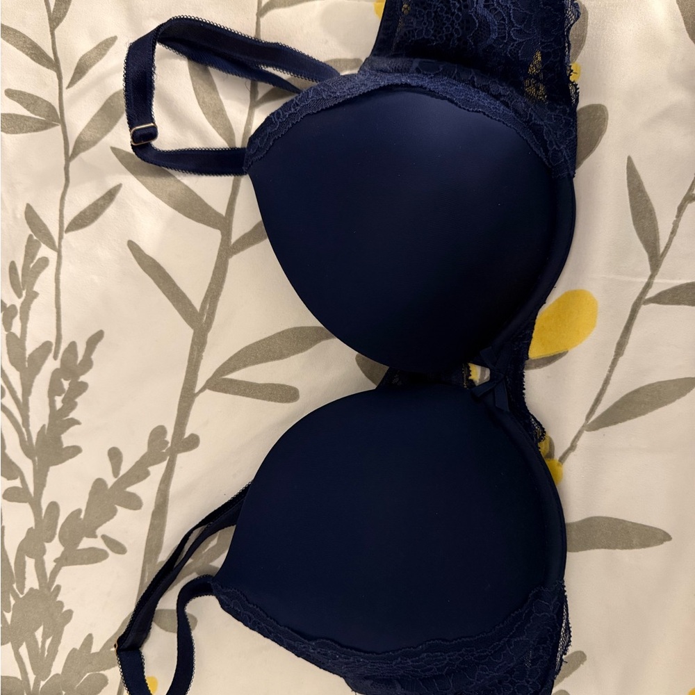 5 Victoria’s Secret Bras - Assorted Styles - Picture 8 of 11